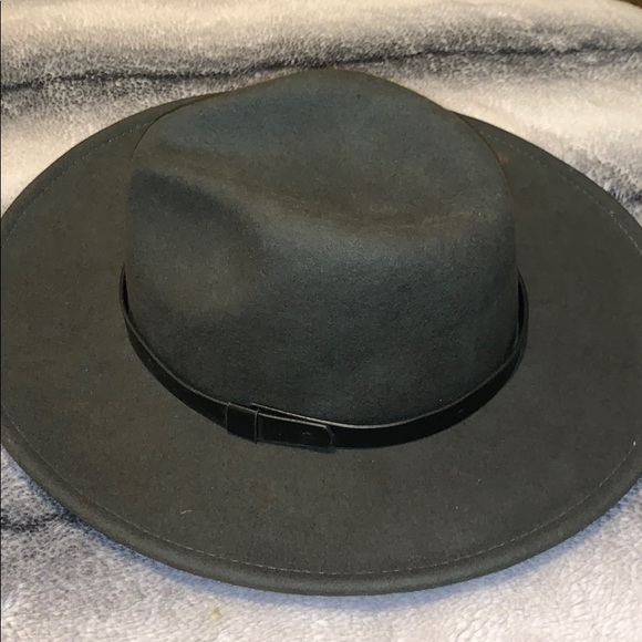Accessories - Olive big rimmed hat